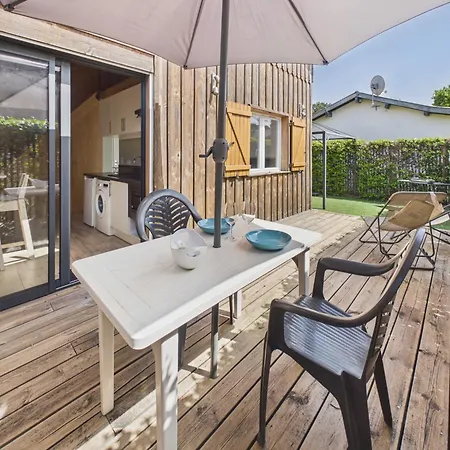 Chalet 700m De La Mer, Ideal 2 Adultes 2 Enfants *